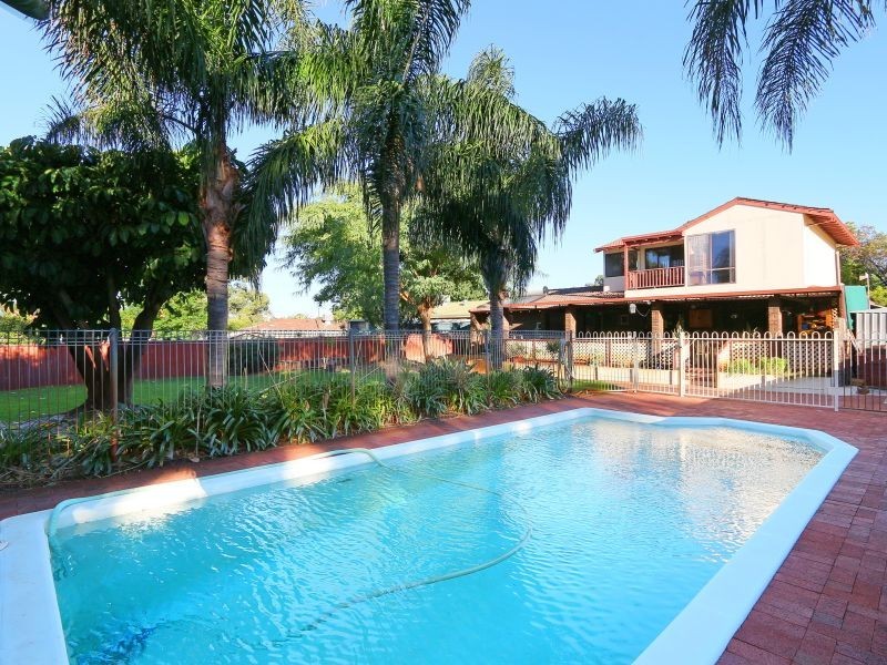 37 Lester Drive, Thornlie WA 6108