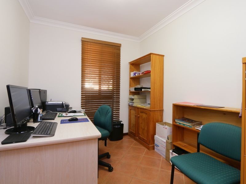 37 Lester Drive, Thornlie WA 6108