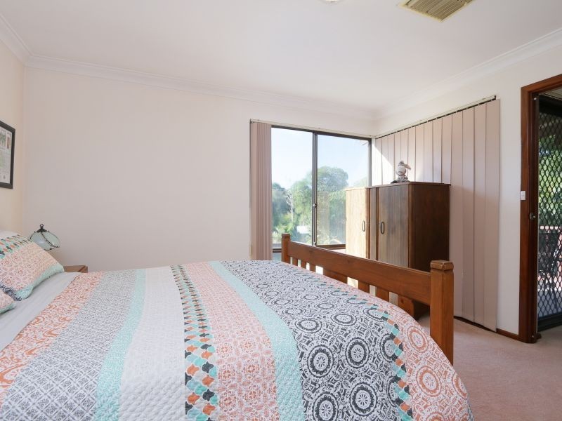 37 Lester Drive, Thornlie WA 6108