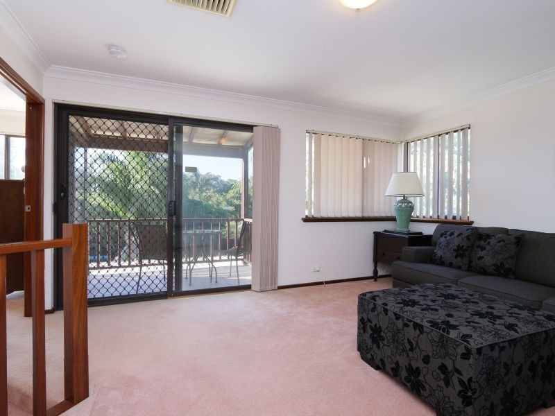 37 Lester Drive, Thornlie WA 6108