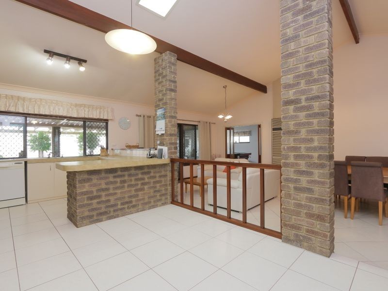 14 Monarch Court, Thornlie WA 6108