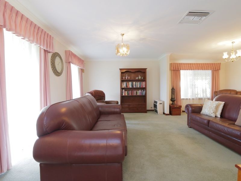 14 Monarch Court, Thornlie WA 6108