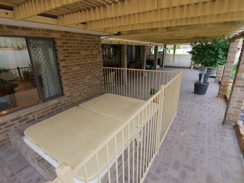 14 Monarch Court, Thornlie WA 6108