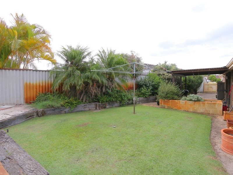 14 Monarch Court, Thornlie WA 6108