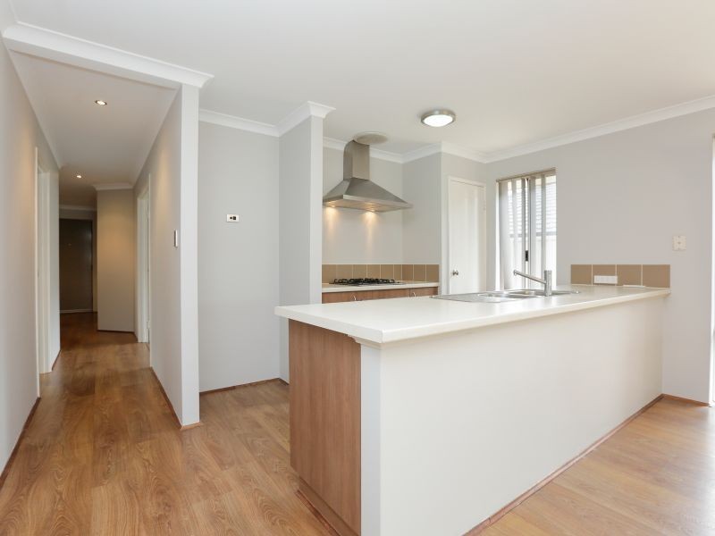 8 Cornforth Way, Piara Waters WA 6112