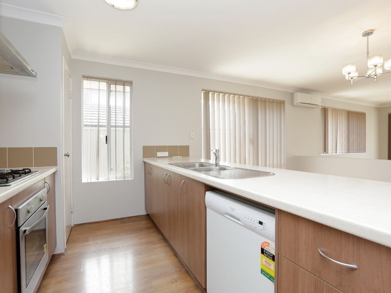 8 Cornforth Way, Piara Waters WA 6112