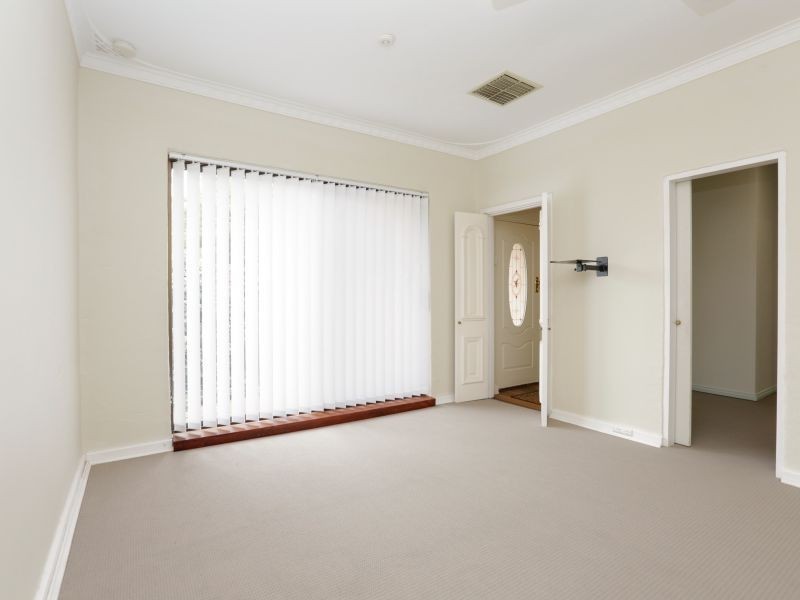 22 Pegus Street, Thornlie WA 6108