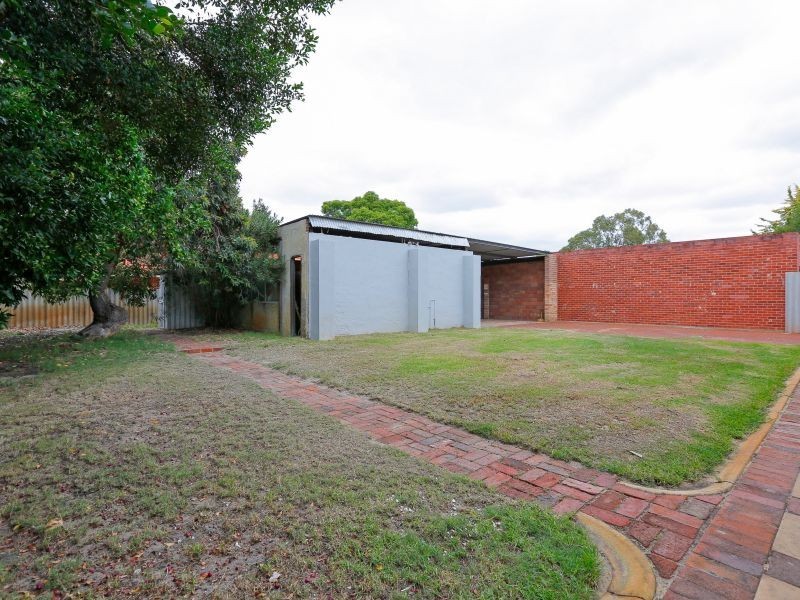 22 Pegus Street, Thornlie WA 6108