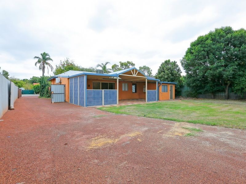 22 Pegus Street, Thornlie WA 6108