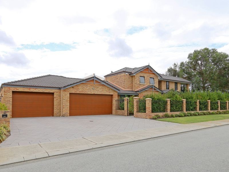 8 Rousham Street, Canning Vale WA 6155