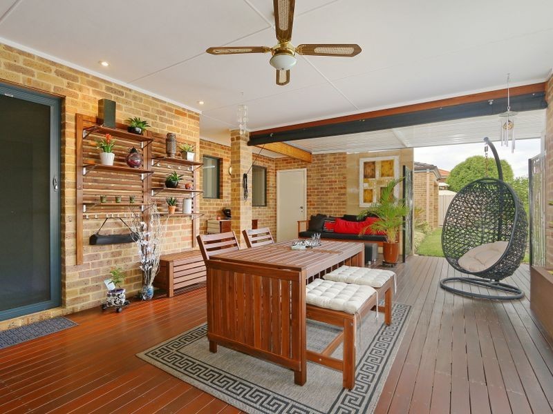 8 Rousham Street, Canning Vale WA 6155