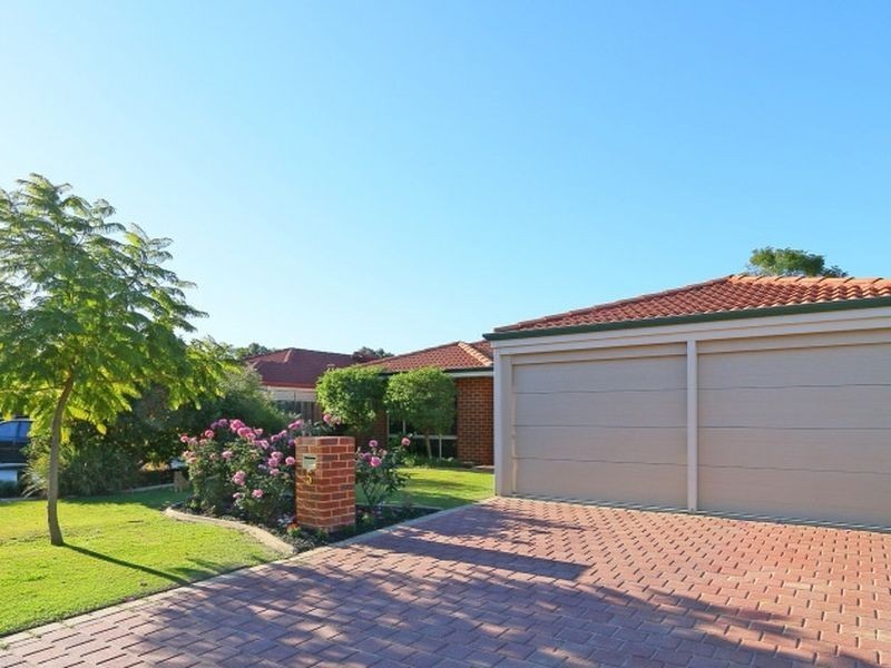 5 Woodhouse Circuit, Canning Vale WA 6155