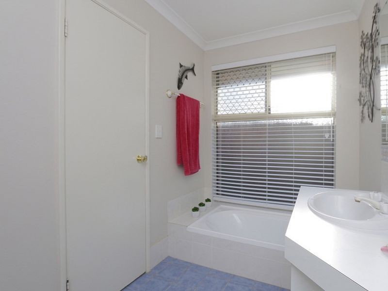 5 Woodhouse Circuit, Canning Vale WA 6155