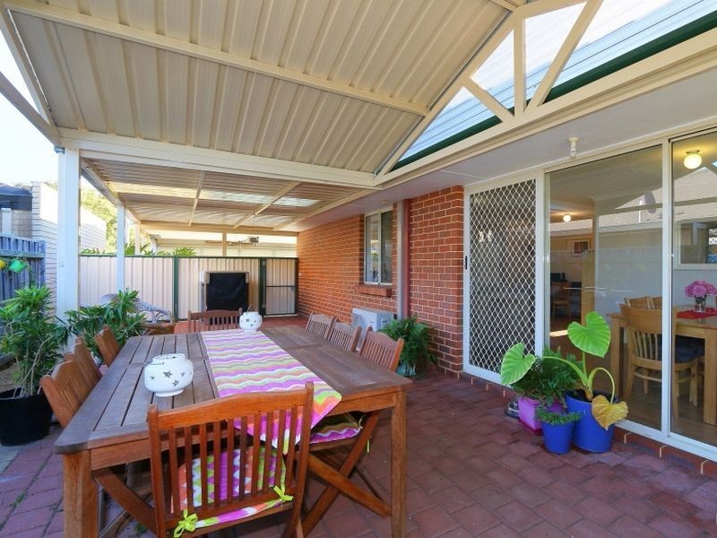 5 Woodhouse Circuit, Canning Vale WA 6155