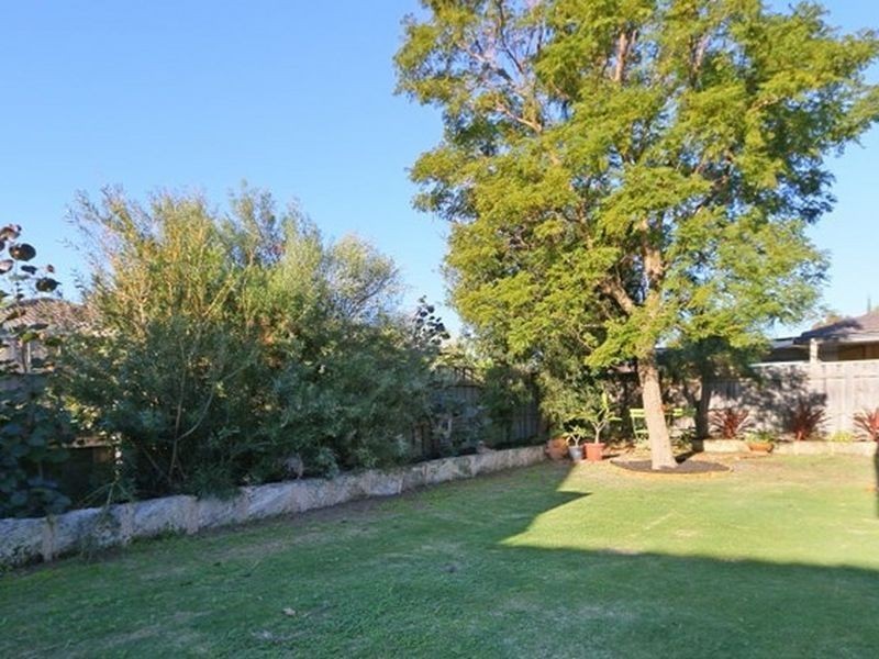 5 Woodhouse Circuit, Canning Vale WA 6155