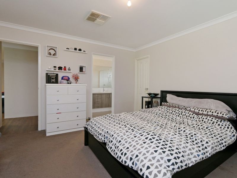 45 Hardwick Boulevard, Canning Vale WA 6155