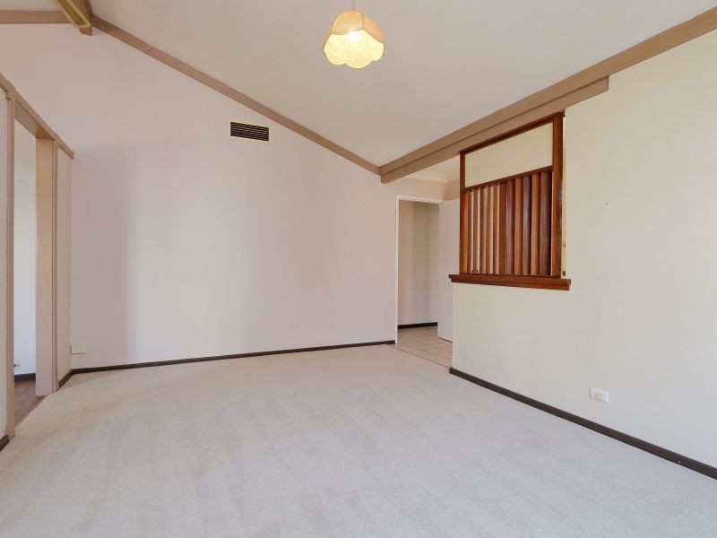 5 Edgeware Street, Lynwood WA 6147