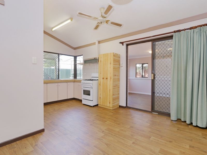 5 Edgeware Street, Lynwood WA 6147