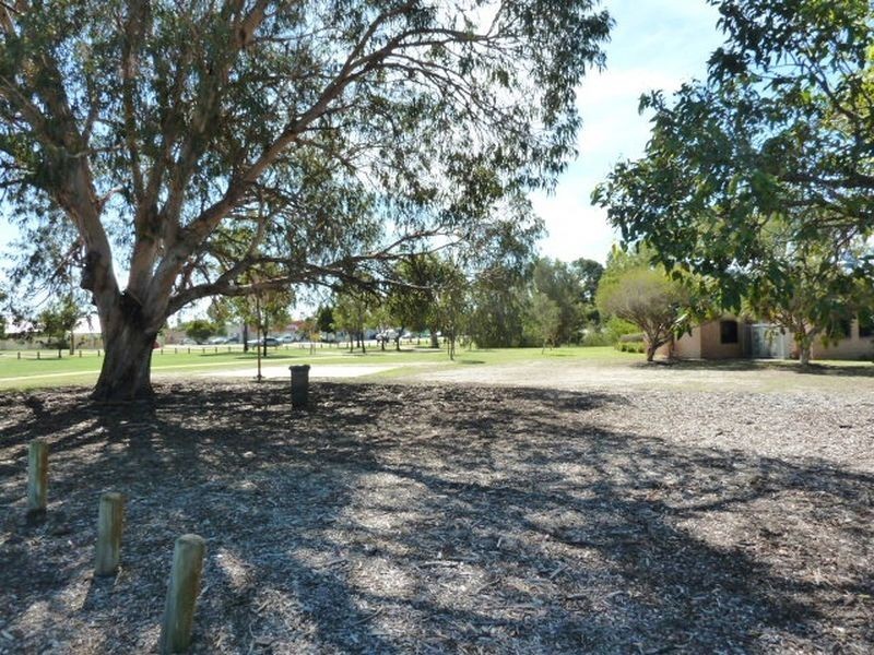 5 Edgeware Street, Lynwood WA 6147