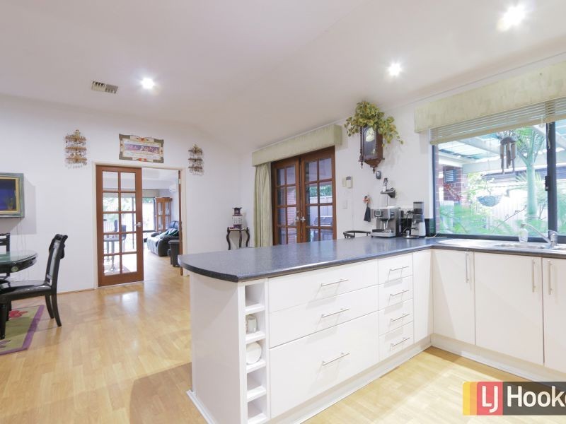 9 Waterview Parade, Southern River WA 6110