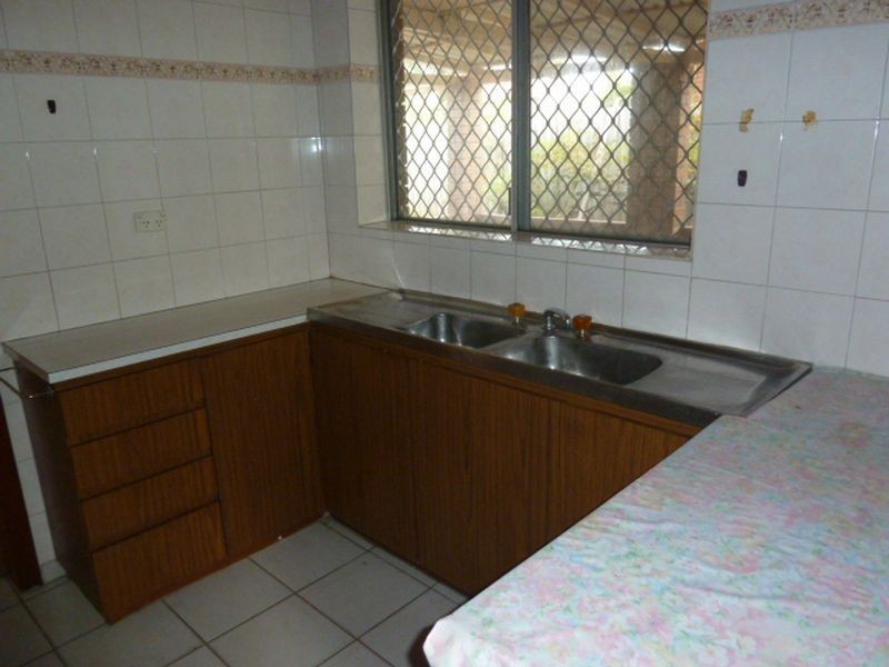 1 Dove Street, Thornlie WA 6108