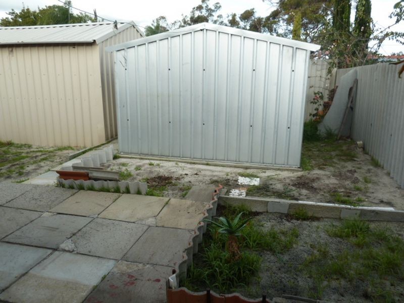 1 Dove Street, Thornlie WA 6108