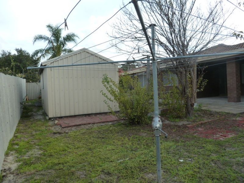 1 Dove Street, Thornlie WA 6108