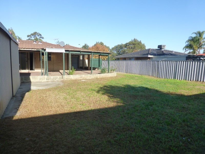 54 Riverside Lane, Seville Grove WA 6112