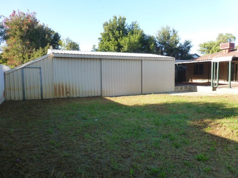 54 Riverside Lane, Seville Grove WA 6112