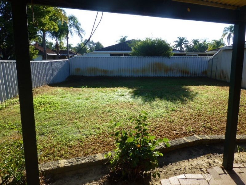 54 Riverside Lane, Seville Grove WA 6112