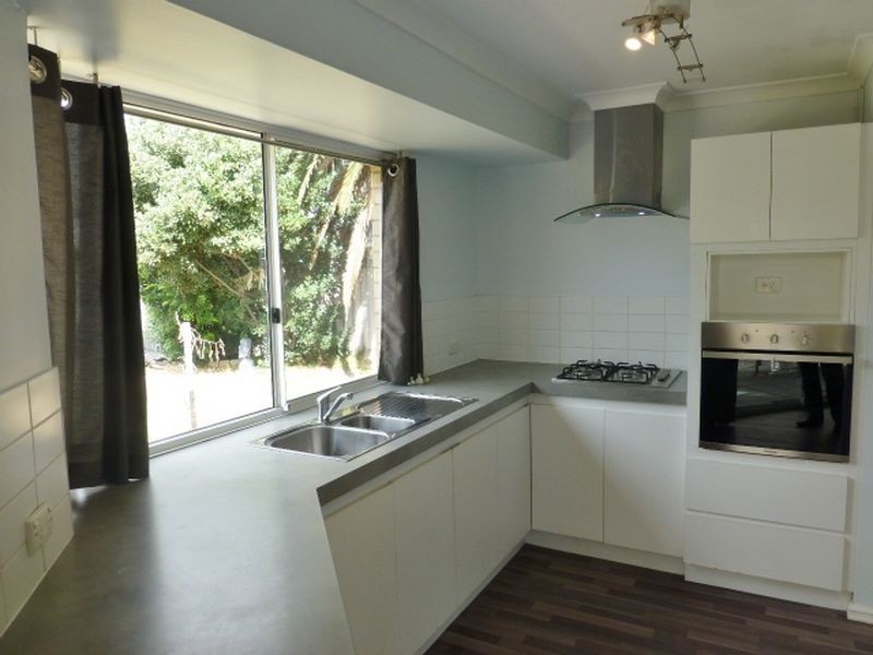 3/12 Dowley Court, Queens Park WA 6107