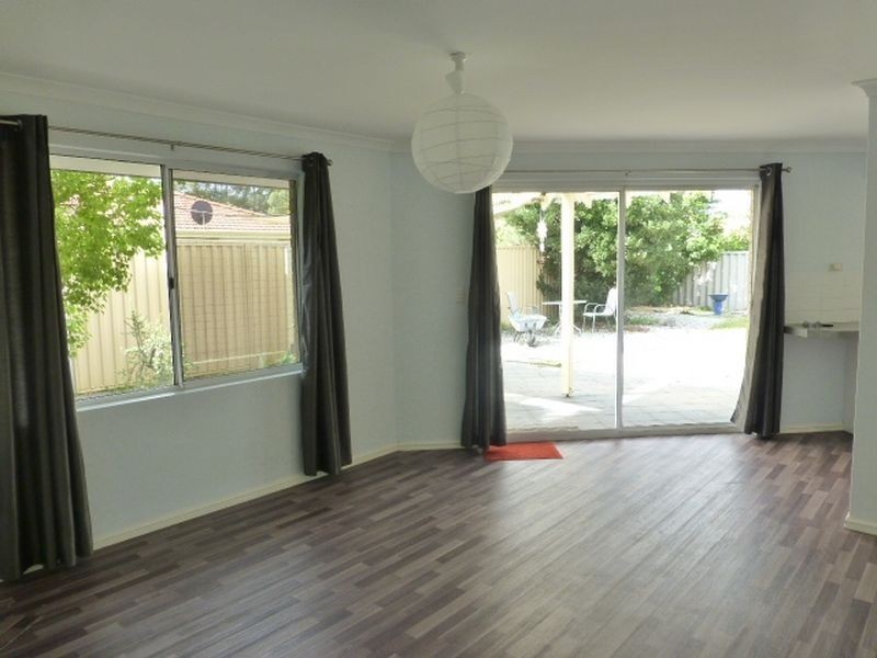 3/12 Dowley Court, Queens Park WA 6107