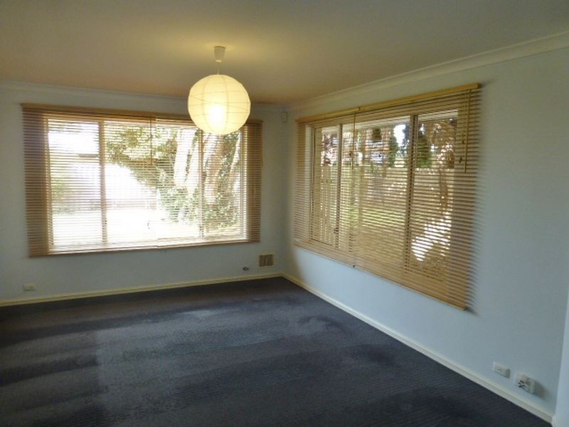 3/12 Dowley Court, Queens Park WA 6107