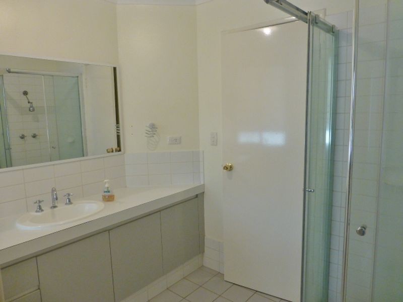 3/12 Dowley Court, Queens Park WA 6107