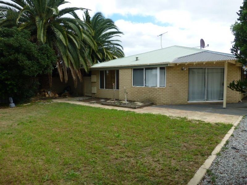 3/12 Dowley Court, Queens Park WA 6107