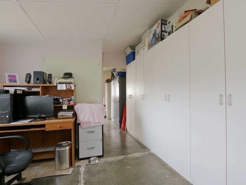 81 Spring Road, Thornlie WA 6108