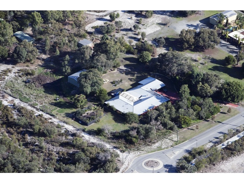 5 Livingstone Drive, Canning Vale WA 6155