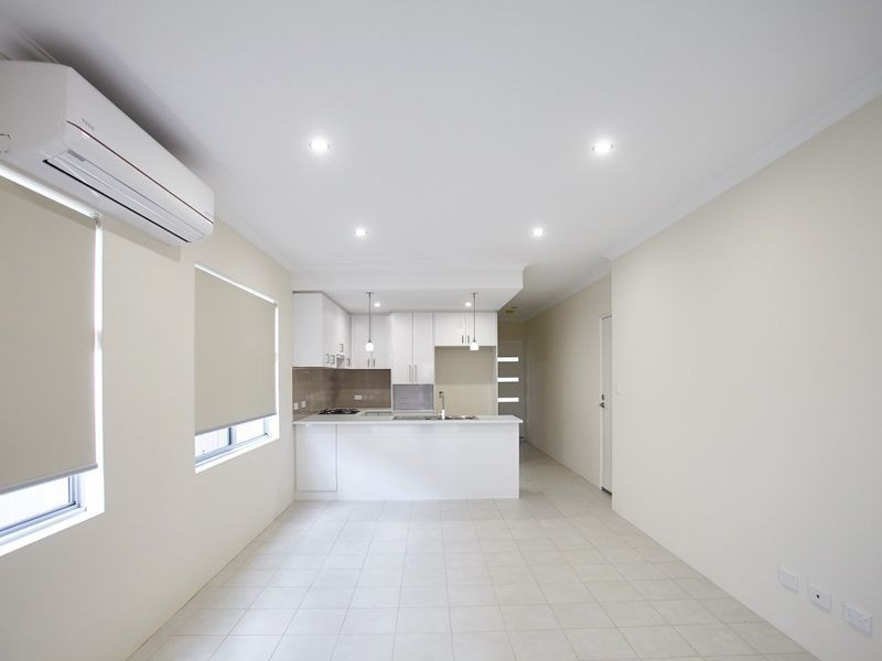 10A Debenham Street, Thornlie WA 6108