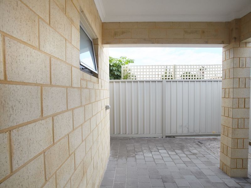 10C Debenham Street, Thornlie WA 6108