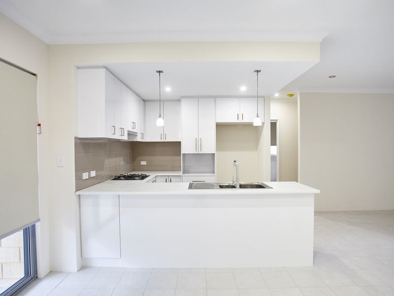 10C Debenham Street, Thornlie WA 6108