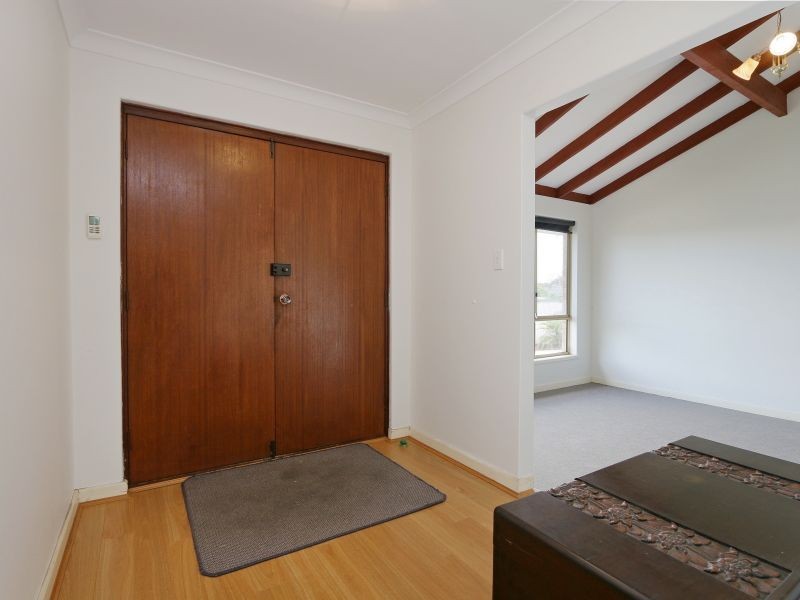 30 Voyager Drive, Thornlie WA 6108