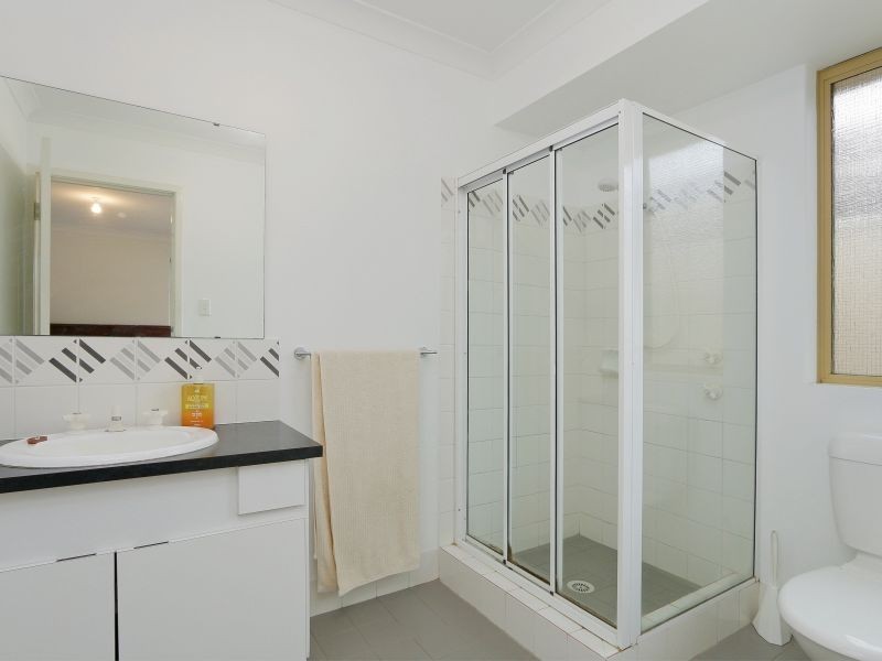 30 Voyager Drive, Thornlie WA 6108