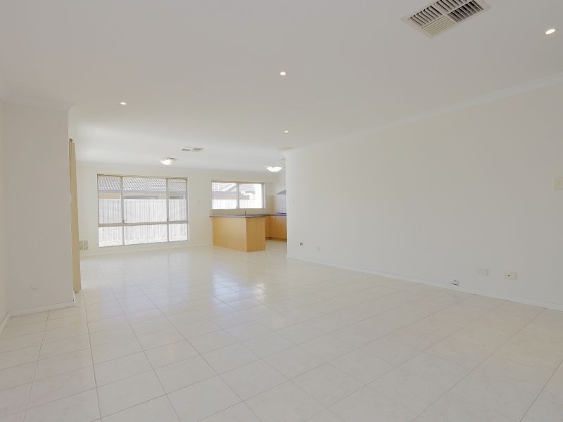 21 Becher Avenue, Canning Vale WA 6155