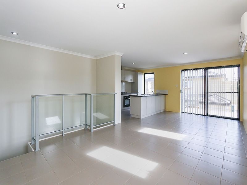 9/2 View Avenue, Langford WA 6147