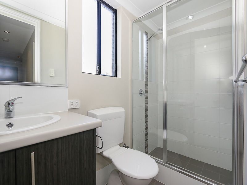 9/2 View Avenue, Langford WA 6147