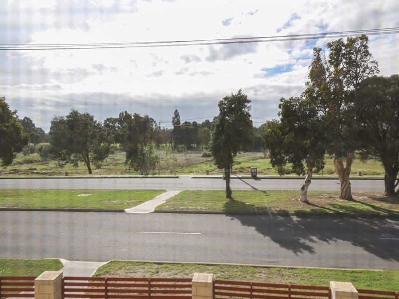 9/2 View Avenue, Langford WA 6147