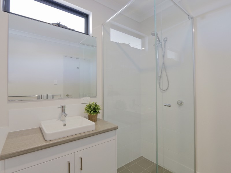 7B Wyndham Street, St James WA 6102