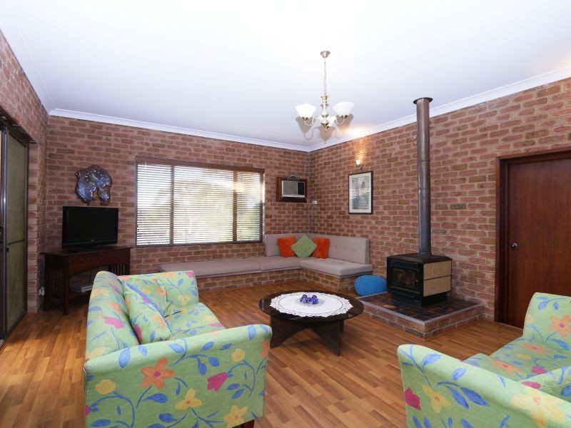 3 Opal Way, Mount Richon WA 6112