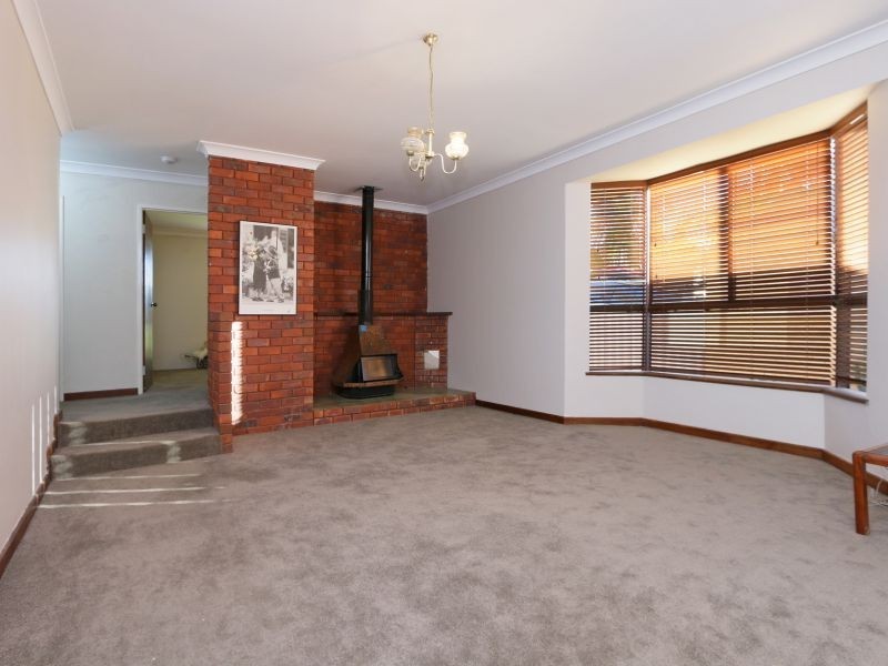 3 Opal Way, Mount Richon WA 6112