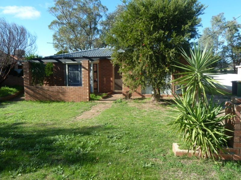 122 Dellar Road, Maddington WA 6109